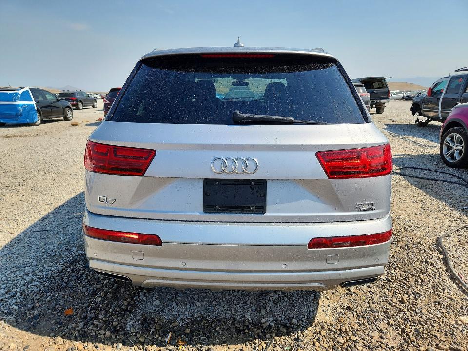 Продажа на аукционе авто 2017 Audi Q7, vin: WA1LAAF77HD012861, номер лота: 60591976