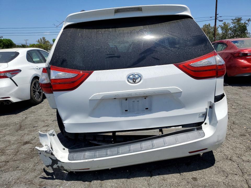 Продаж на аукціоні авто 2015 Toyota Sienna, vin: 5TDKK3DC5FS567500, номер лоту: 62353226