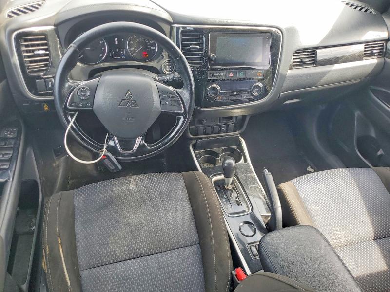 Продажа на аукционе авто 2018 Mitsubishi Outlander, vin: JA4AD3A39JZ035260, номер лота: 61529436