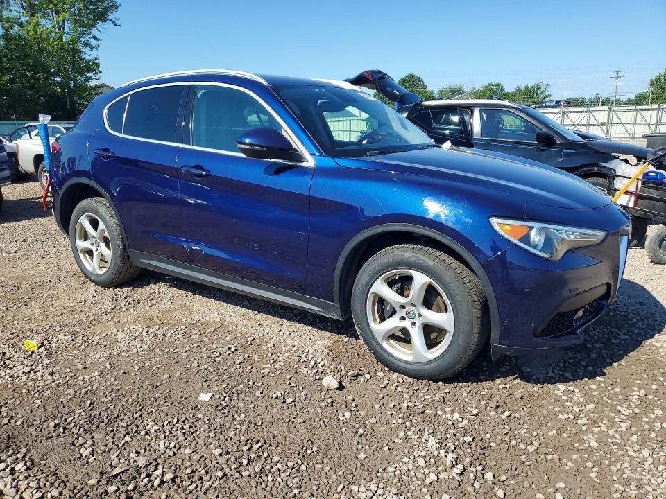Продаж на аукціоні авто 2018 Alfa Romeo Stelvio, vin: ZASFAKAN6J7B81313, номер лоту: 63395576