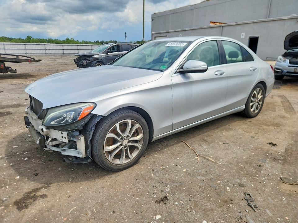 61853986 :رقم المزاد ، 55SWF4JB1FU091806 vin ، 2015 Mercedes-benz C مزاد بيع