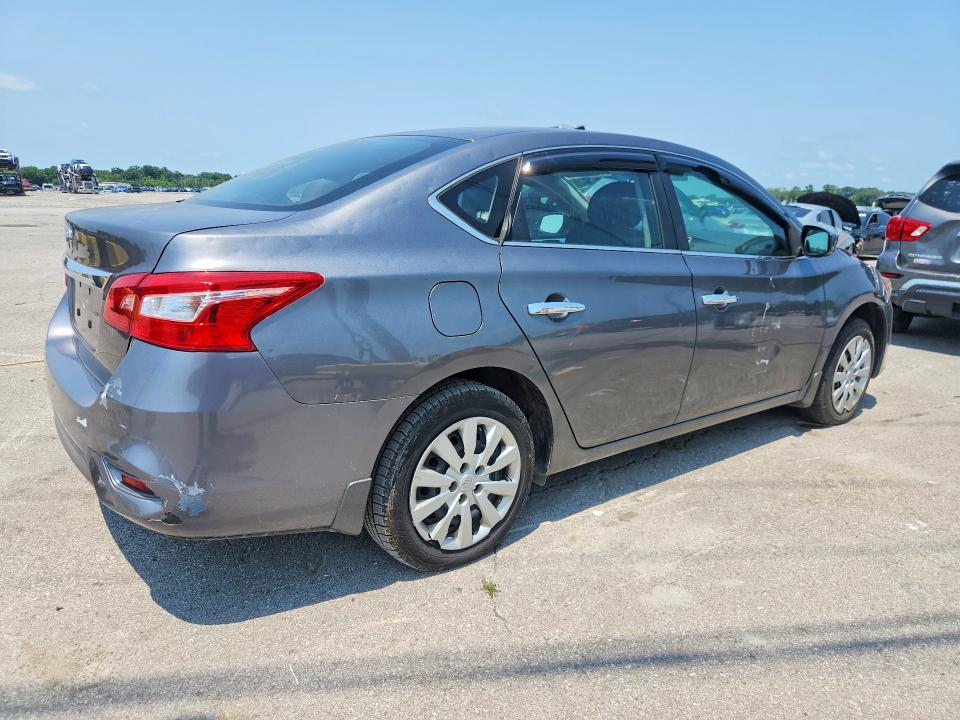 62826136 :رقم المزاد ، 3N1AB7AP5JY306785 vin ، 2018 Nissan Sentra مزاد بيع