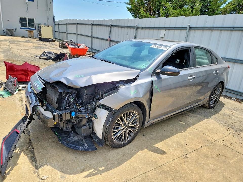 2024 Kia Forte მანქანა იყიდება აუქციონზე, vin: 3KPF54AD4RE797877, აუქციონის ნომერი: 61386146