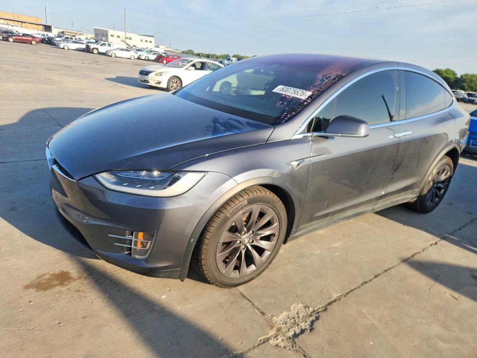 2018 Tesla Model X მანქანა იყიდება აუქციონზე, vin: 5YJXCAE25JF117775, აუქციონის ნომერი: 60075626