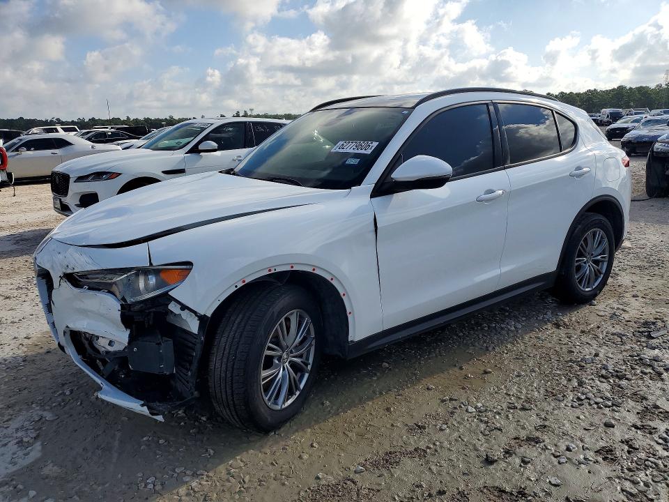 Auction sale of the 2022 Alfa Romeo Stelvio, vin: ZASPAJANXN7D26857, lot number: 62779606