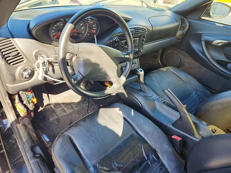 63000106 :رقم المزاد ، WP0CA2983YU622031 vin ، 2000 Porsche Boxster مزاد بيع