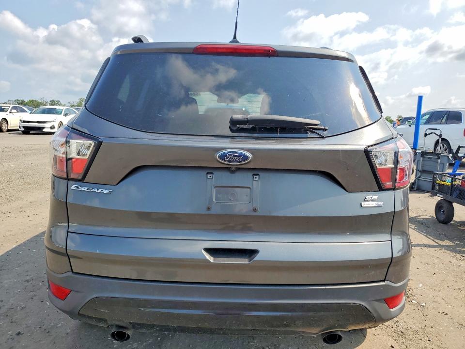 Продаж на аукціоні авто 2018 Ford Escape, vin: 1FMCU9GD6JUB65930, номер лоту: 62449026