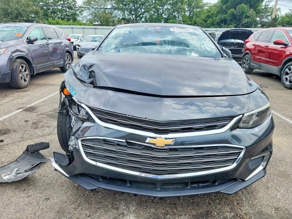 61939346 :رقم المزاد ، 1G1ZD5ST0JF150438 vin ، 2018 Chevrolet Malibu مزاد بيع