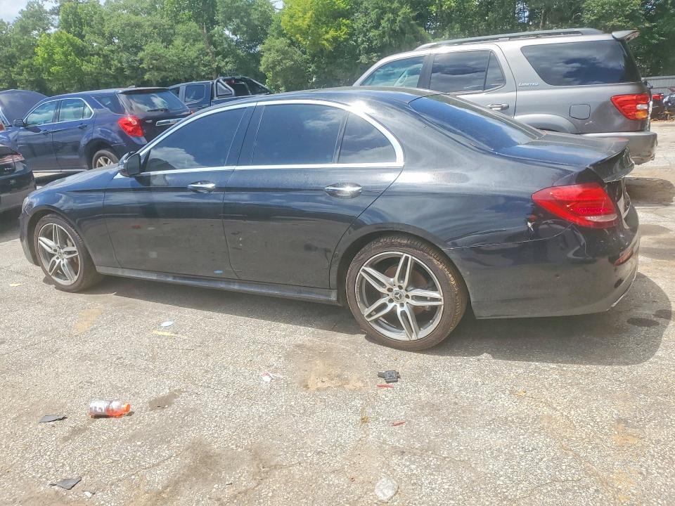 60642076 :رقم المزاد ، WDDZF4KB0JA342240 vin ، 2018 Mercedes-benz E مزاد بيع