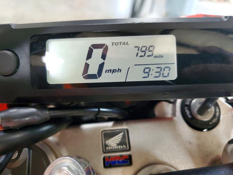 60375706 :رقم المزاد ، JH2PD1112NK300447 vin ، 2022 Honda Crf450 مزاد بيع