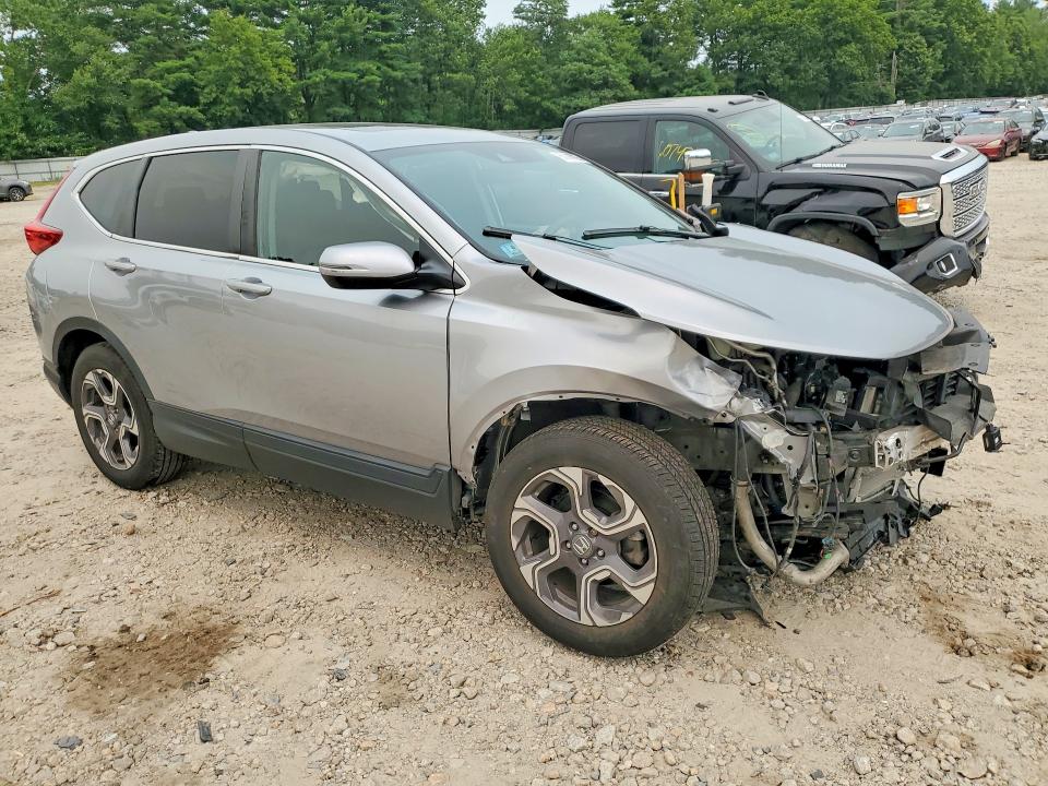 60888926 :رقم المزاد ، 7FARW2H57JE056901 vin ، 2018 Honda Cr-v مزاد بيع
