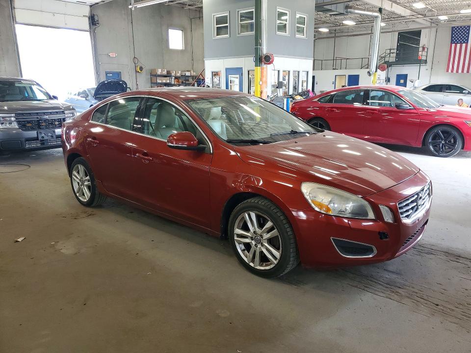 61726656 :رقم المزاد ، YV1612FS7D2189455 vin ، 2013 Volvo S60 مزاد بيع