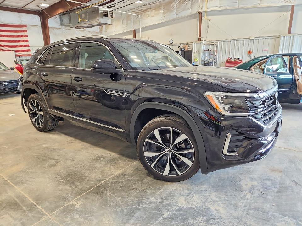 61768036 :رقم المزاد ، 1V2FE2CAXRC236404 vin ، 2024 Volkswagen Atlas Cross Sport مزاد بيع