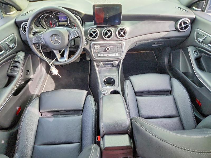 61484926 :رقم المزاد ، WDDSJ4EB8HN421122 vin ، 2017 Mercedes-benz Cla مزاد بيع