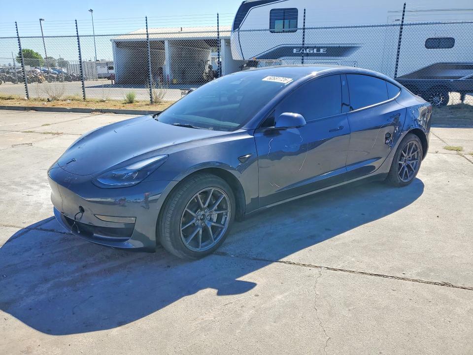 2022 Tesla Model 3 მანქანა იყიდება აუქციონზე, vin: 5YJ3E1EB2NF319634, აუქციონის ნომერი: 62681726