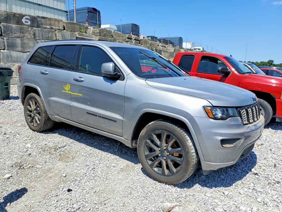 Продажа на аукционе авто 2018 Jeep Grand Cherokee, vin: 1C4RJFAG2JC501331, номер лота: 62091746