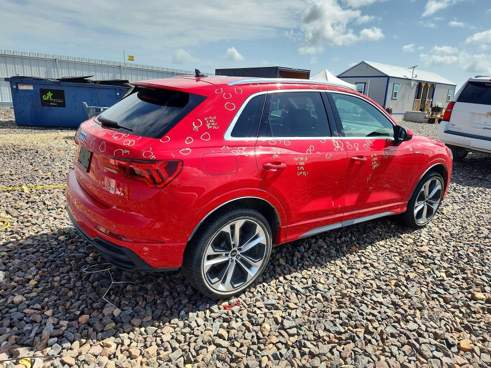 Продажа на аукционе авто 2020 Audi Q3, vin: WA1EECF36L1038903, номер лота: 61541976