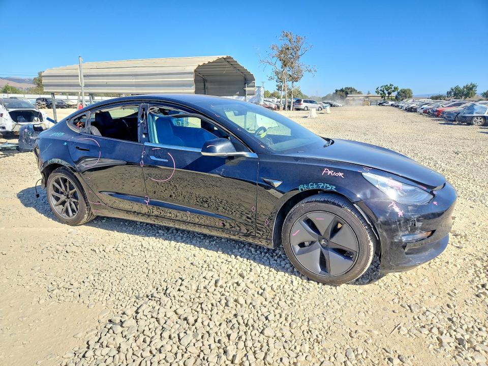 63381206 :رقم المزاد ، 5YJ3E1EA1JF173163 vin ، 2018 Tesla Model 3 مزاد بيع