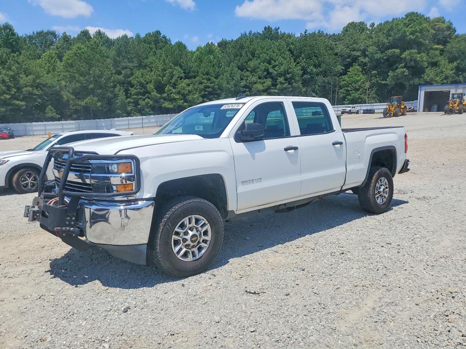 63426376 :رقم المزاد ، 1GC1KUEG0JF208423 vin ، 2018 Chevrolet Silverado مزاد بيع
