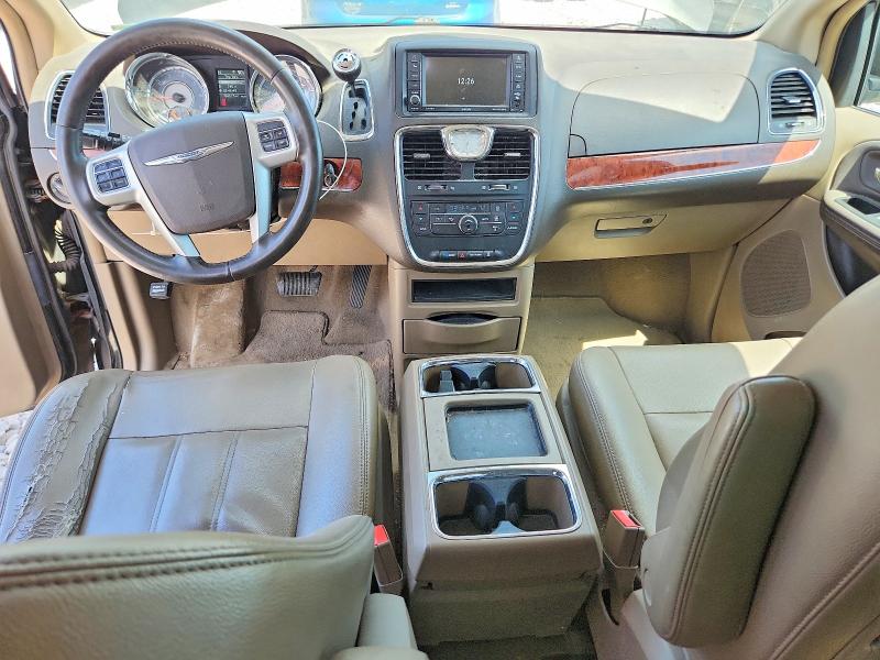 2015 Chrysler Town & Country მანქანა იყიდება აუქციონზე, vin: 2C4RC1BG9FR672913, აუქციონის ნომერი: 58911866