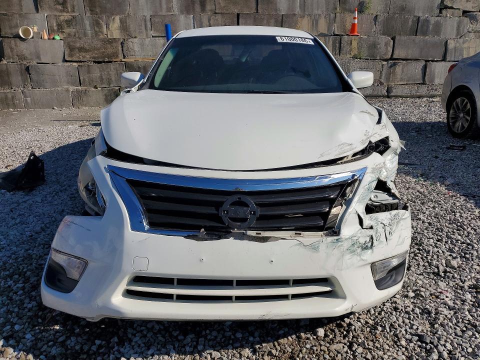 Продажа на аукционе авто 2015 Nissan Altima, vin: 1N4AL3AP1FN864078, номер лота: 61000186