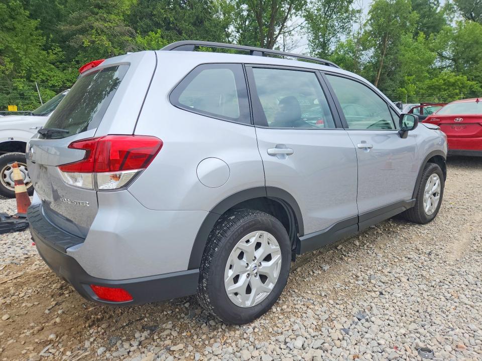 62589386 :رقم المزاد ، JF2SKADC7LH414199 vin ، 2020 Subaru Forester مزاد بيع