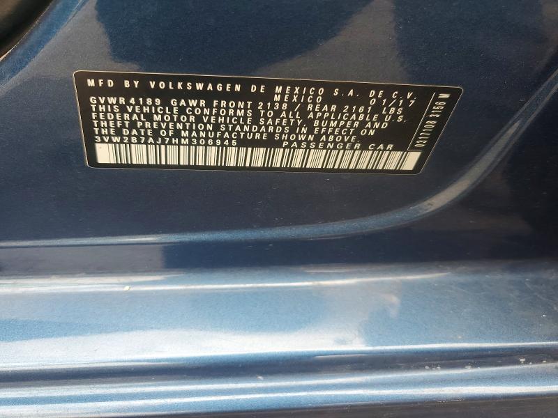 61048166 :رقم المزاد ، 3VW2B7AJ7HM306945 vin ، 2017 Volkswagen Jetta مزاد بيع