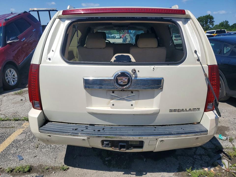 2008 Cadillac Escalade მანქანა იყიდება აუქციონზე, vin: 1GYFK66828R119061, აუქციონის ნომერი: 61693376