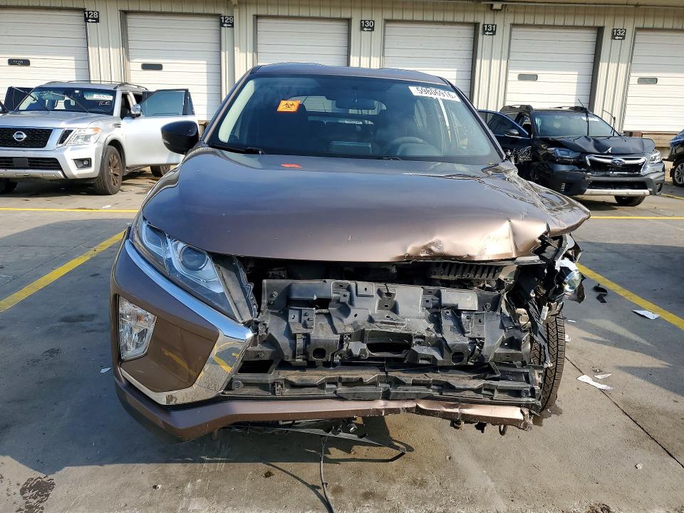 59806916 :رقم المزاد ، JA4AT4AA6JZ043582 vin ، 2018 Mitsubishi Eclipse Cross مزاد بيع