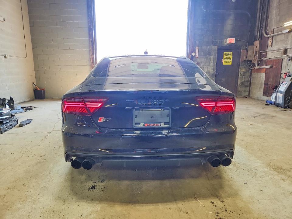 Продажа на аукционе авто 2017 Audi S7, vin: WAU2FAFCXHN117952, номер лота: 61438426