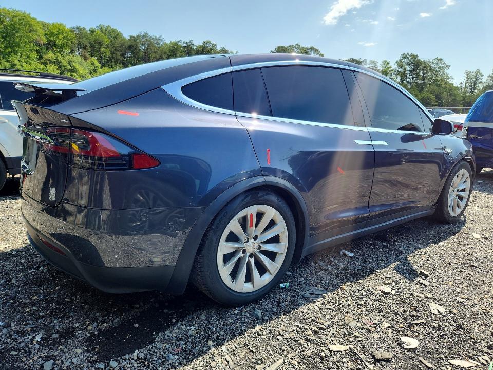 Продажа на аукционе авто 2016 Tesla Model X, vin: 5YJXCAE22GF022650, номер лота: 61797606