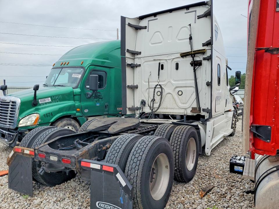 Продажа на аукционе авто 2020 Freightliner Cascadia 126, vin: 3AKJHHDR8LSLU5524, номер лота: 61395206