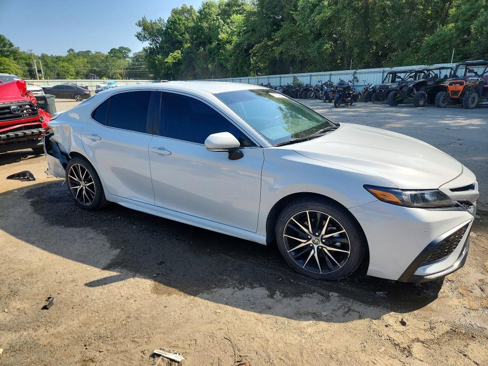 61685446 :رقم المزاد ، 4T1G11AK2PU117420 vin ، 2023 Toyota Camry مزاد بيع