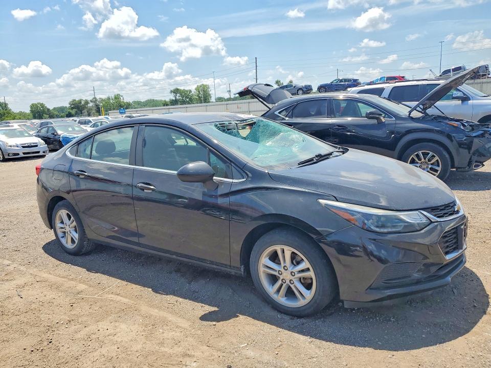 2018 Chevrolet Cruze მანქანა იყიდება აუქციონზე, vin: 1G1BE5SM2J7171339, აუქციონის ნომერი: 59641316