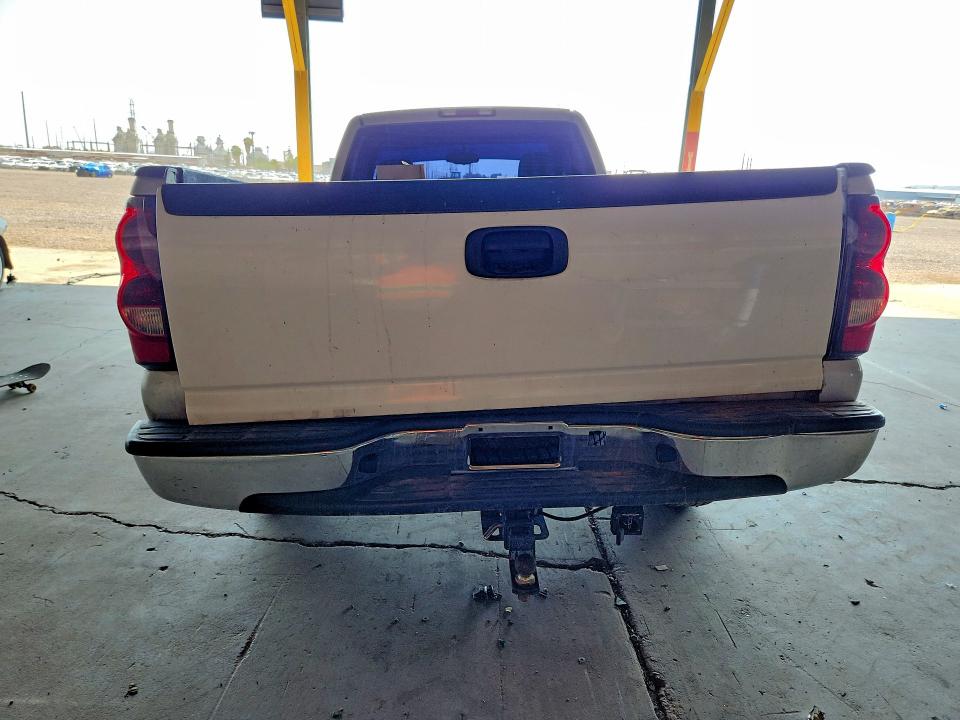 2004 Chevrolet Silverado მანქანა იყიდება აუქციონზე, vin: 1GCEK14X74Z242511, აუქციონის ნომერი: 62654976