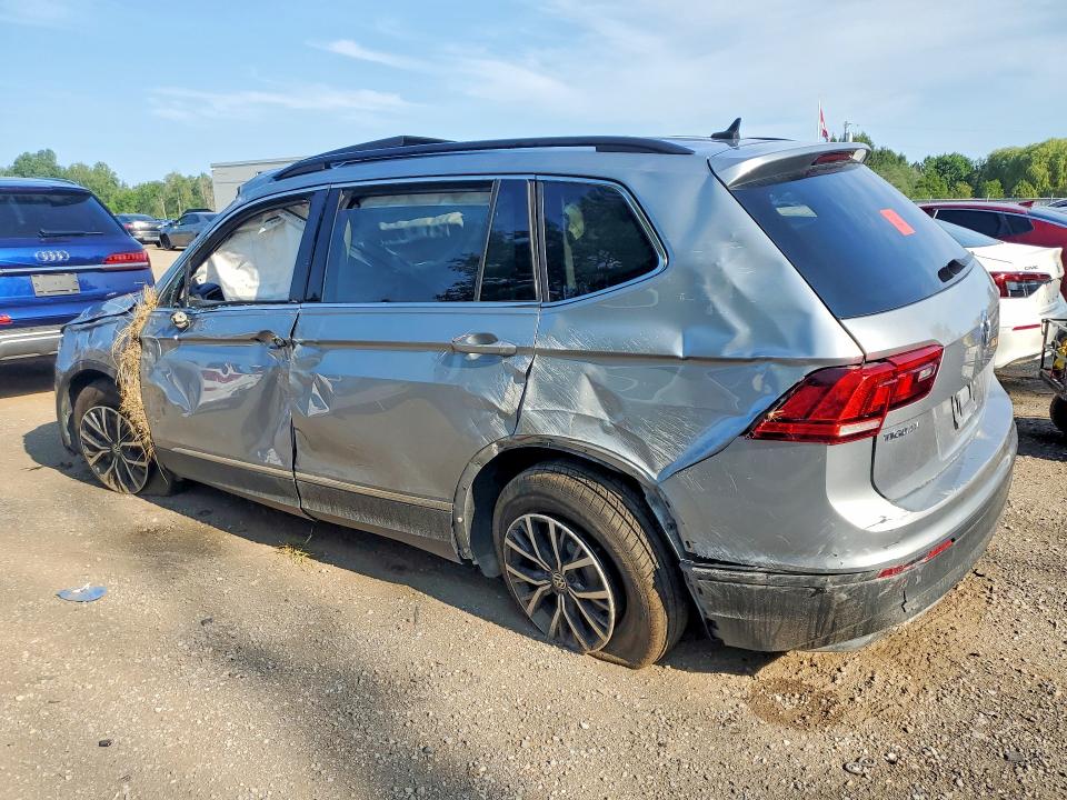 61377296 :رقم المزاد ، 3VV2B7AX4MM122775 vin ، 2021 Volkswagen Tiguan مزاد بيع