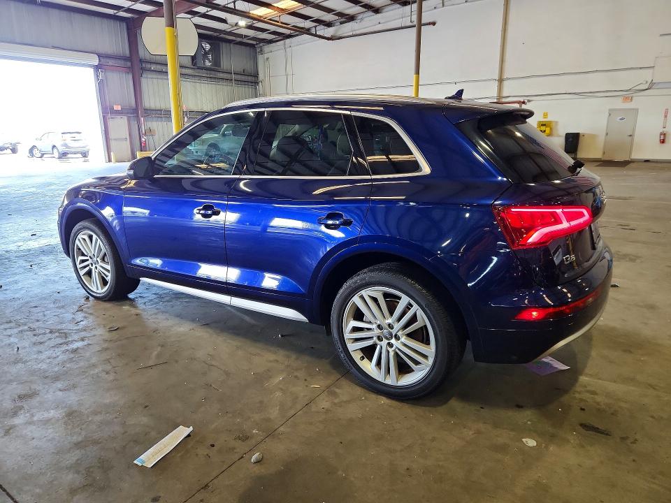58948176 :رقم المزاد ، WA1BNAFY7J2004799 vin ، 2018 Audi Q5 مزاد بيع