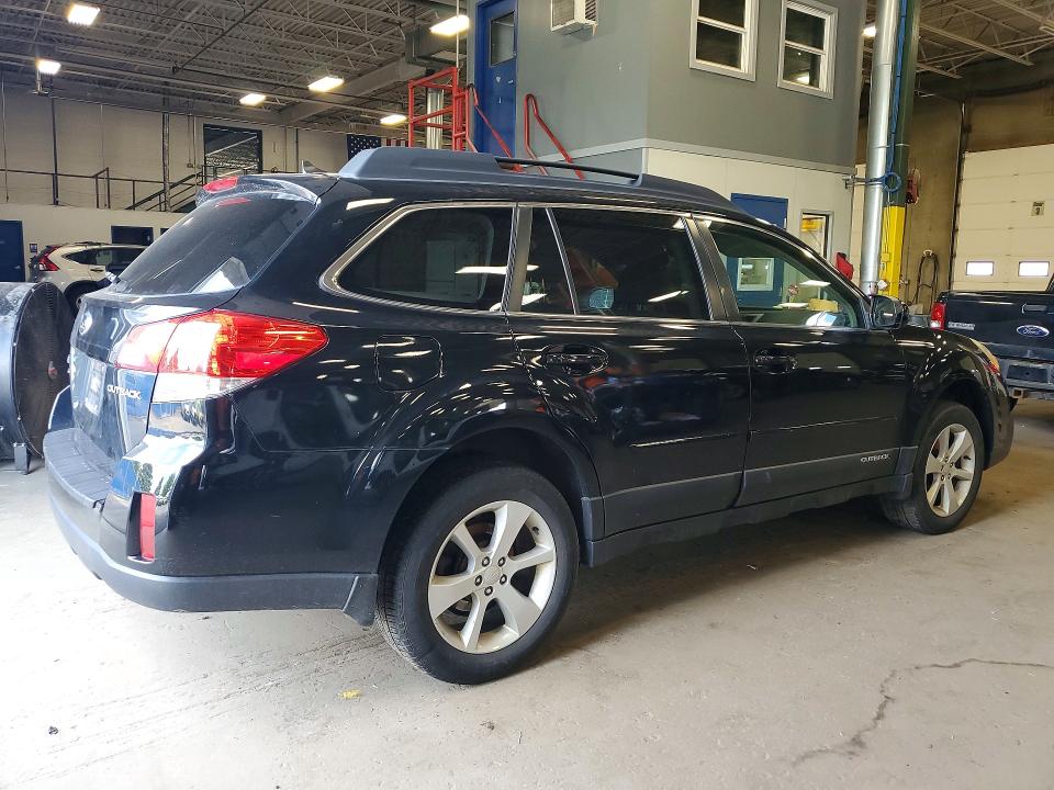 2014 Subaru Outback მანქანა იყიდება აუქციონზე, vin: 4S4BRCDC7E3207071, აუქციონის ნომერი: 61844306