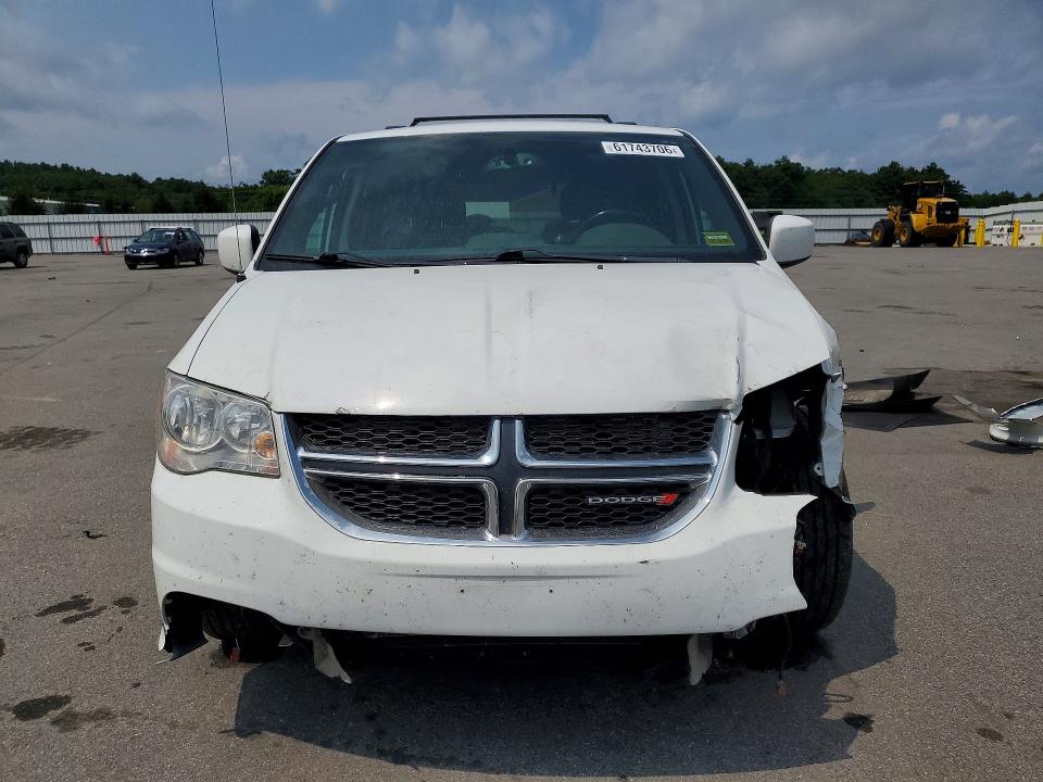 61743706 :رقم المزاد ، 2C4RDGCG3HR749647 vin ، 2017 Dodge Grand Caravan مزاد بيع