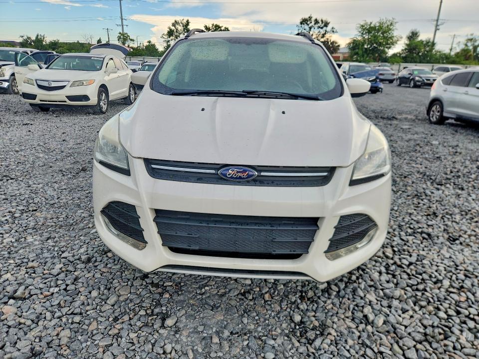 2013 Ford Escape მანქანა იყიდება აუქციონზე, vin: 1FMCU9GXXDUA82807, აუქციონის ნომერი: 60189416