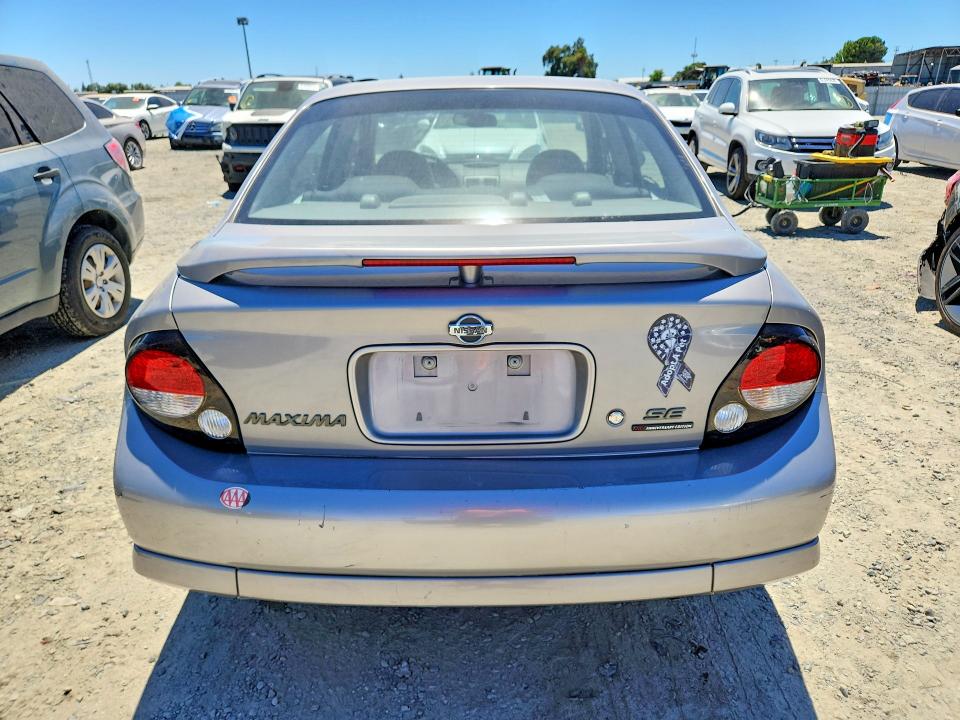 2001 Nissan Maxima მანქანა იყიდება აუქციონზე, vin: JN1CA31A21T107766, აუქციონის ნომერი: 60860616
