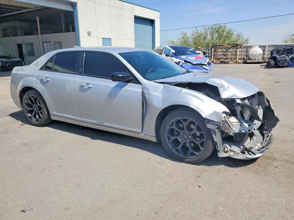 Продаж на аукціоні авто 2020 Chrysler 300, vin: 2C3CCAAG3LH137606, номер лоту: 61559156