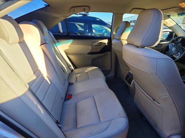61557156 :رقم المزاد ، 4T4BF1FKXGR565317 vin ، 2016 Toyota Camry مزاد بيع
