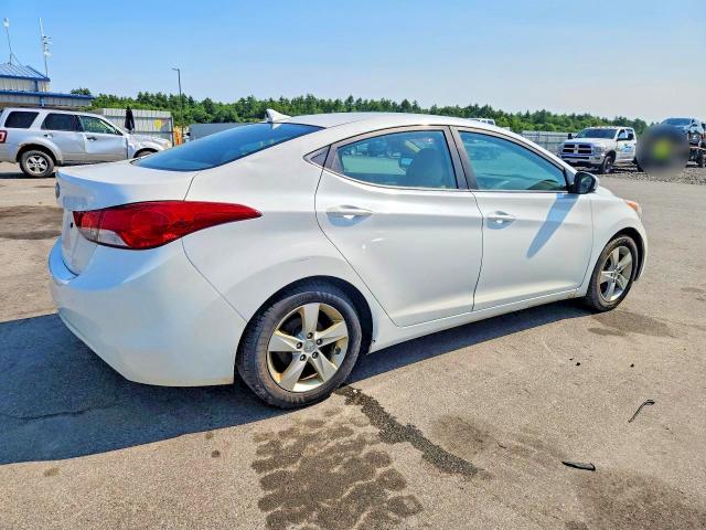 61309756 :رقم المزاد ، 5NPDH4AE0CH113871 vin ، 2012 Hyundai Elantra مزاد بيع