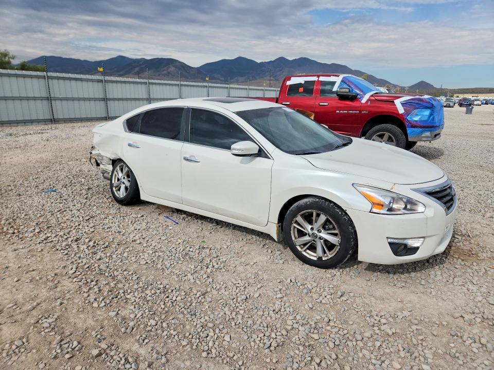 61070066 :رقم المزاد ، 1N4AL3AP6FC440200 vin ، 2015 Nissan Altima مزاد بيع