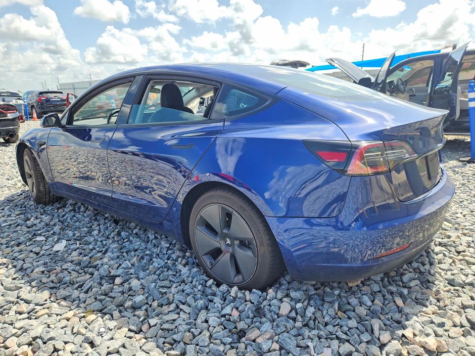 60357016 :رقم المزاد ، 5YJ3E1EB9NF233172 vin ، 2022 Tesla Model 3 مزاد بيع