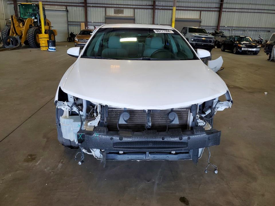 60777956 :رقم المزاد ، 4T4BF1FK5CR196408 vin ، 2012 Toyota Camry مزاد بيع