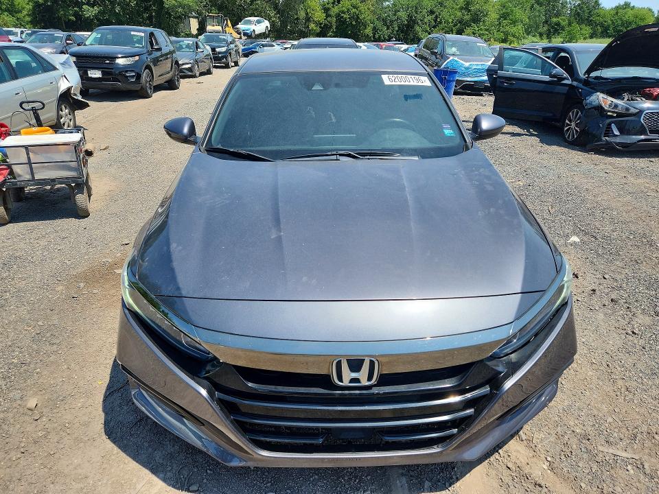 Продажа на аукционе авто 2018 Honda Accord, vin: 1HGCV1F36JA155199, номер лота: 62000196