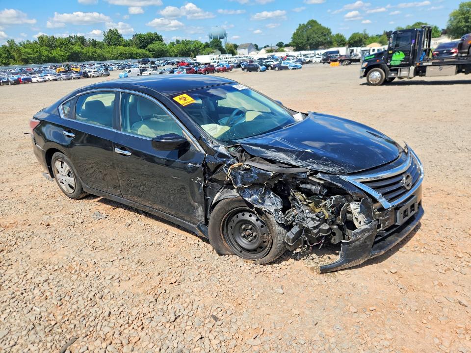 2015 Nissan Altima მანქანა იყიდება აუქციონზე, vin: 1N4AL3AP7FN304663, აუქციონის ნომერი: 60087466