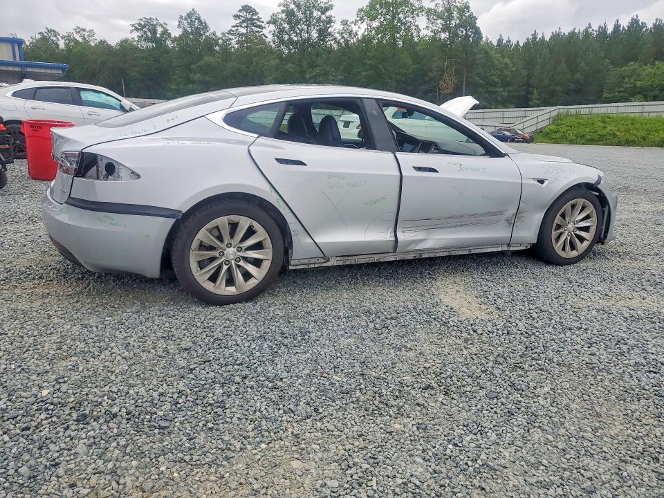 2018 Tesla Model S მანქანა იყიდება აუქციონზე, vin: 5YJSA1E24JF241598, აუქციონის ნომერი: 59959266